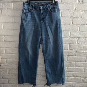 NWOT American Eagle Outfitters Women's Blue Wide Leg Jeans Size 6